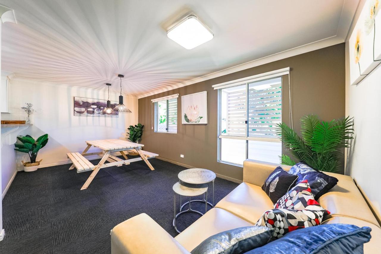 Calamvale Business Or Holiday Like Home Brisbane Exterior foto